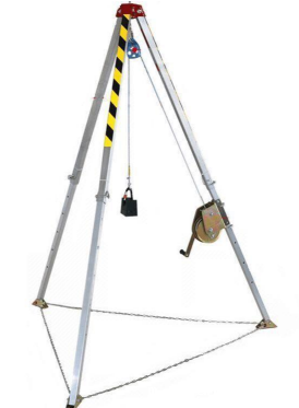 消防官兵用救援米兰竞彩足球赛程拯救落井男孩