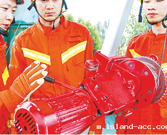 救援米兰竞彩足球赛程上也能安装钢丝绳卷扬机装置