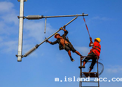 高空作业除了佩戴米兰app下载官网安卓版安装之外还要戴安全帽