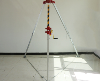 救援米兰竞彩足球赛程冬季作业需要具备更强的抓地力