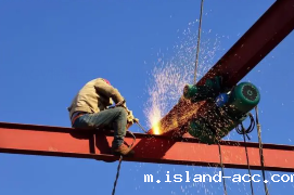 龙门起重机的检修工作务必佩戴米兰app下载官网安卓版安装